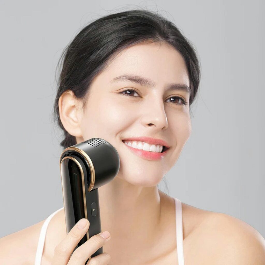 La « Skin-Tech » à la maison : peut-on vraiment rivaliser avec les soins en institut ?