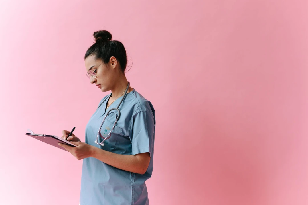 Hôpitaux, cliniques et santé au Laos : faut-il investir dans un secteur en pleine transformation ?